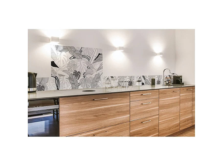 Fond de hotte adhésif en aluminium floral noir - 70x60 cm