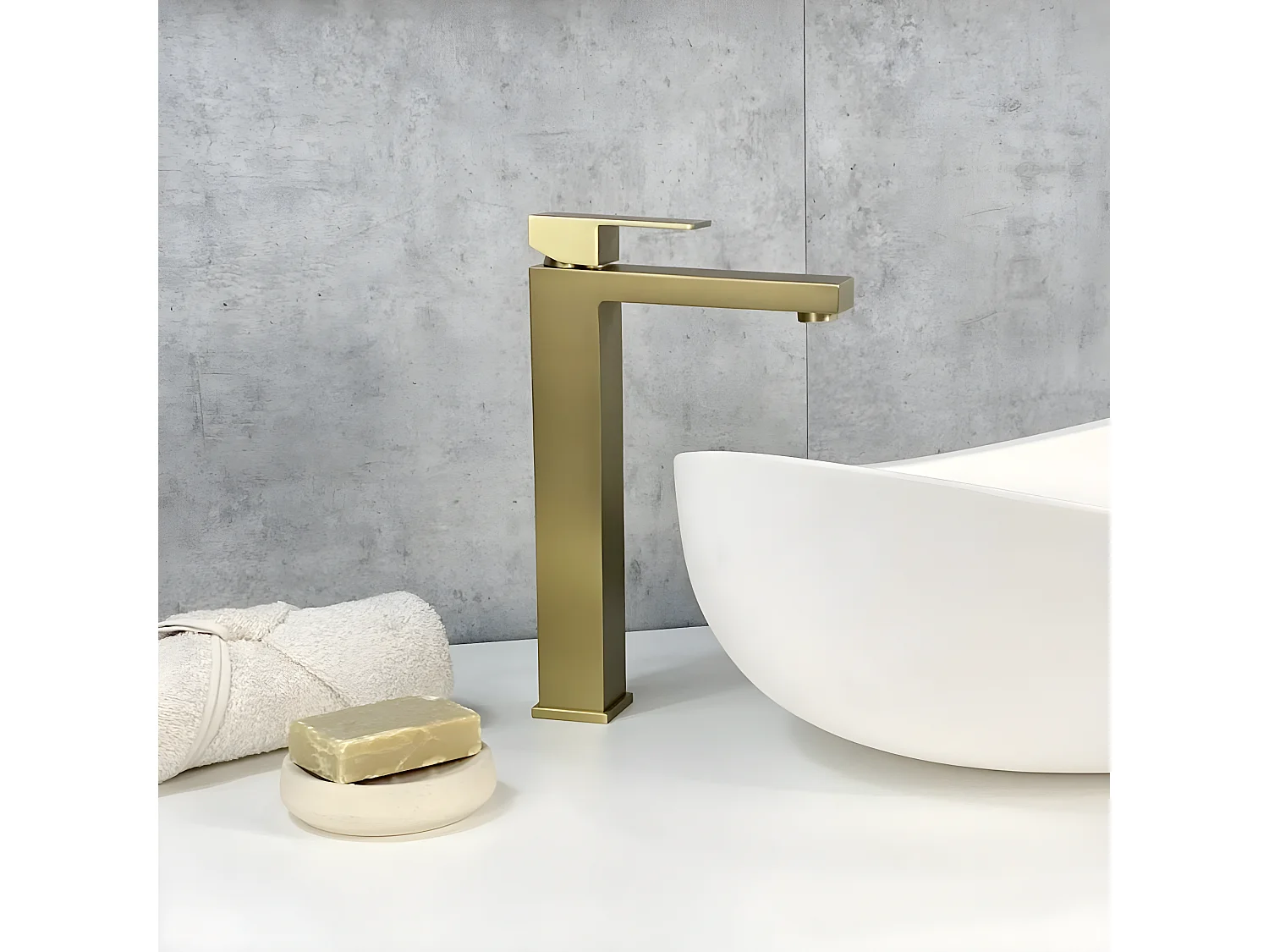 Robinet mitigeur lavabo surélevé Doré brossé - Sirius