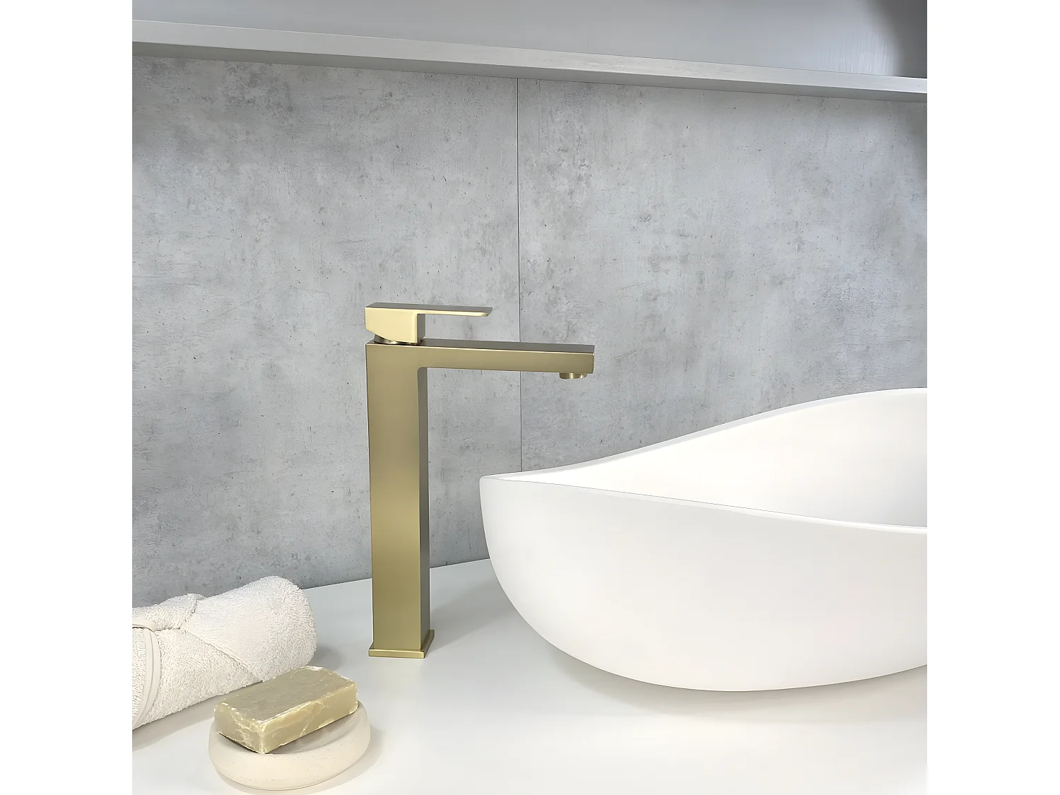 Robinet mitigeur lavabo surélevé Doré brossé - Sirius