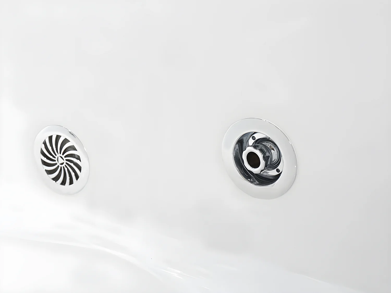 Baignoire douche balnéo - Profilés gris foncé - L150 x P75 x H215 cm - 30 microjets et 6 gros jets - DARIA