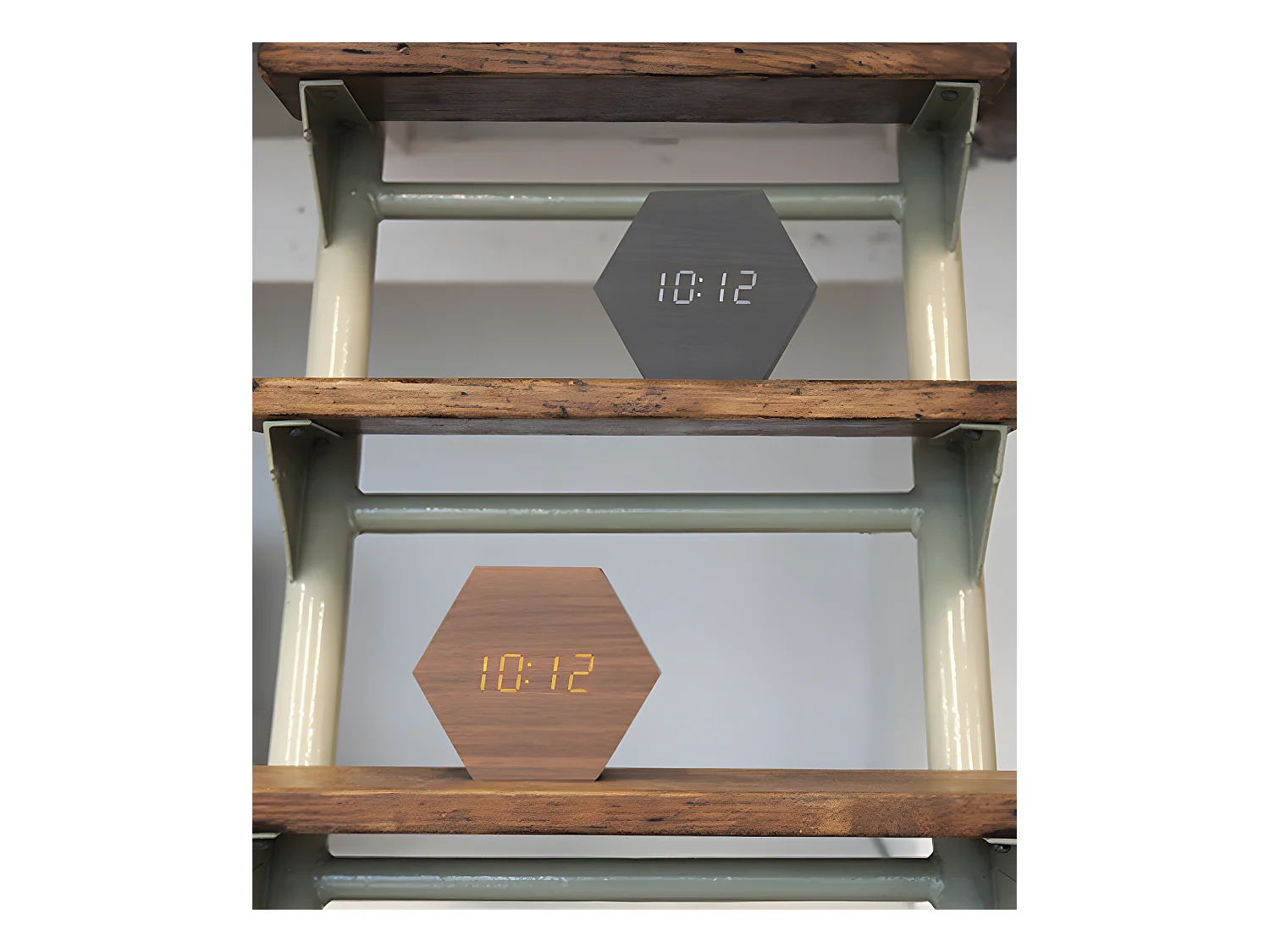 Wecker aus Holz "Hexagon"