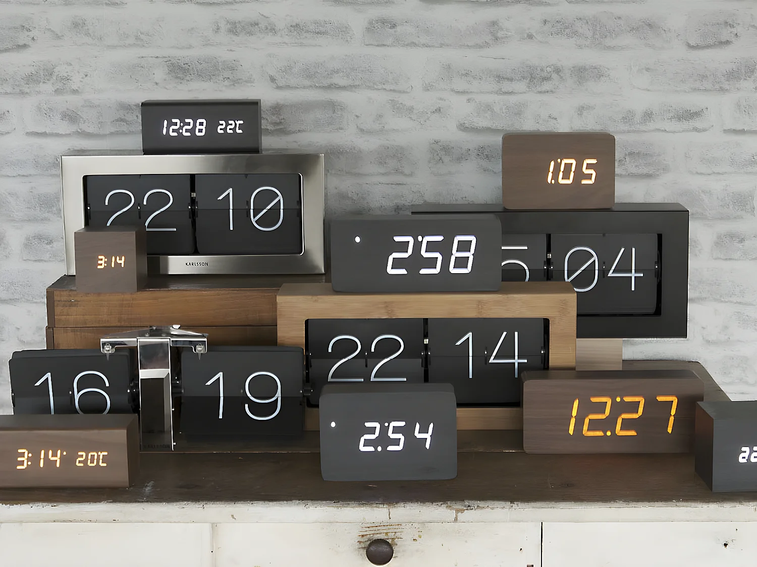 Reloj despertador rectangular de madera Bloque