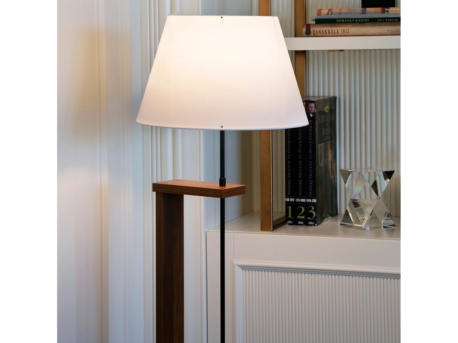 Lampadaire 150 cm Abat-jour Conique Beige, Type E27 Max 60w Collection Victoria, Douille E27 Max 60w