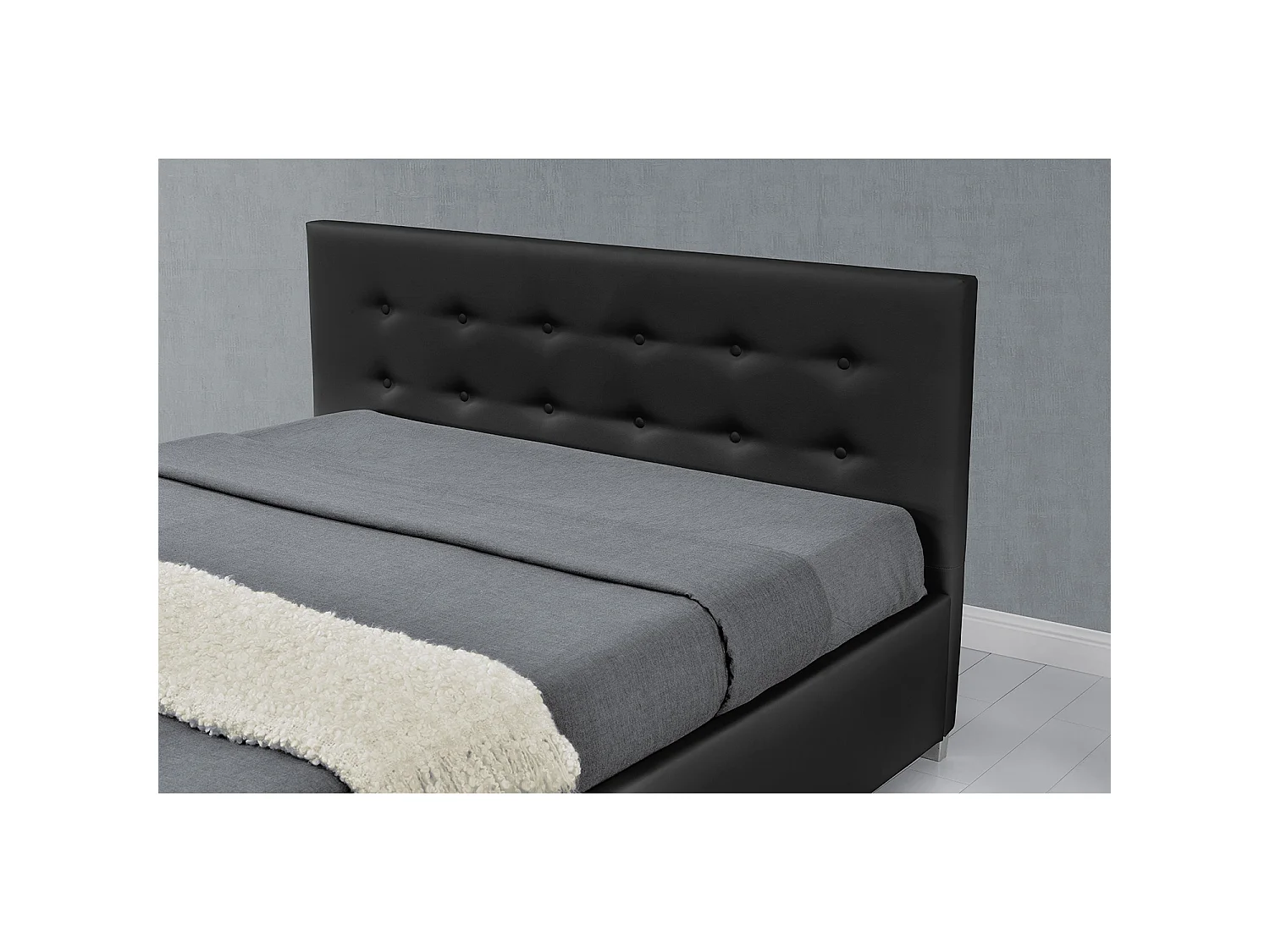 Lit coffre 140 x 190 cm noir NEWINGTON