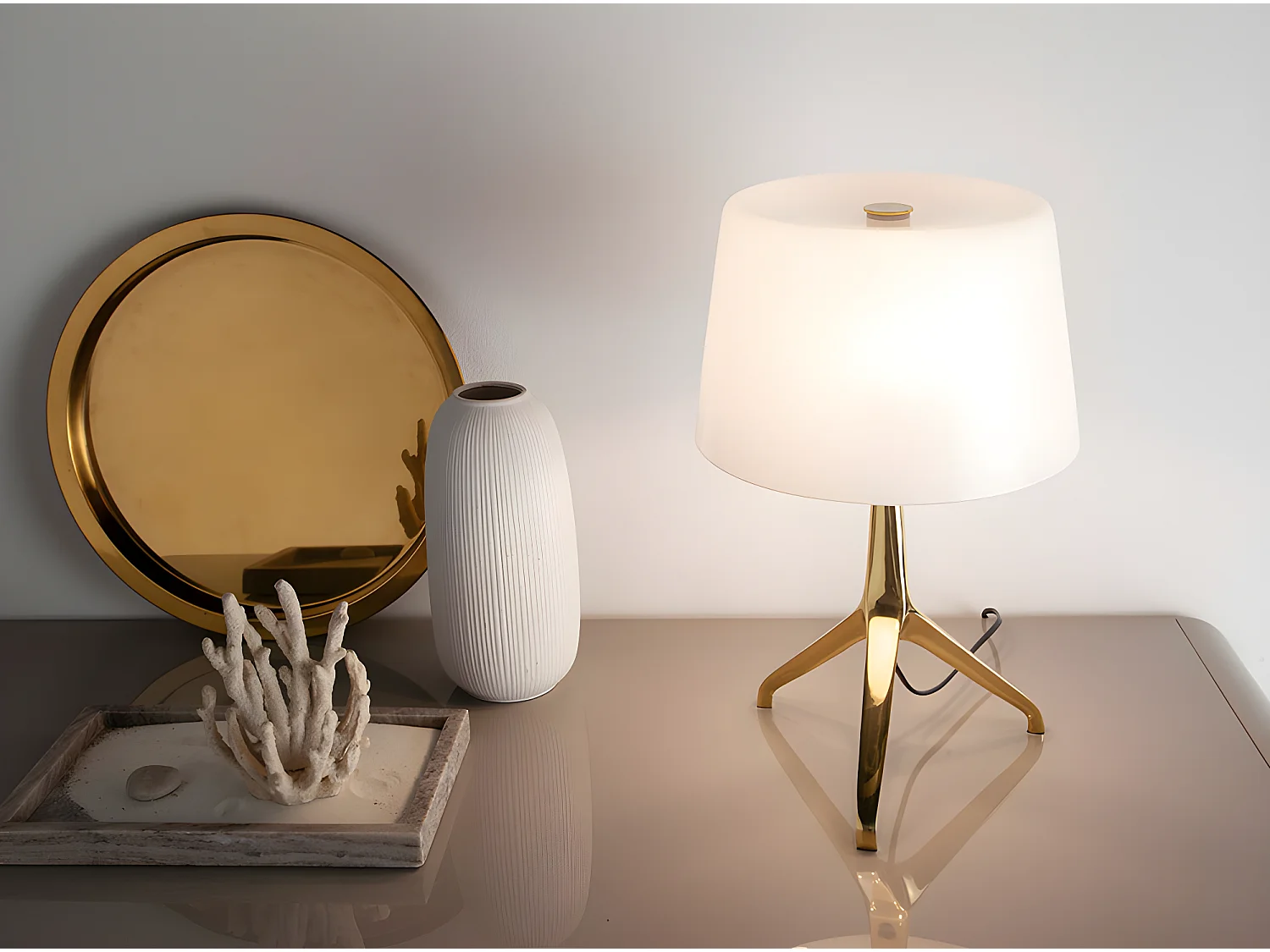 Lampe de table en acier doré et verre 8062 ANGEL CERDA