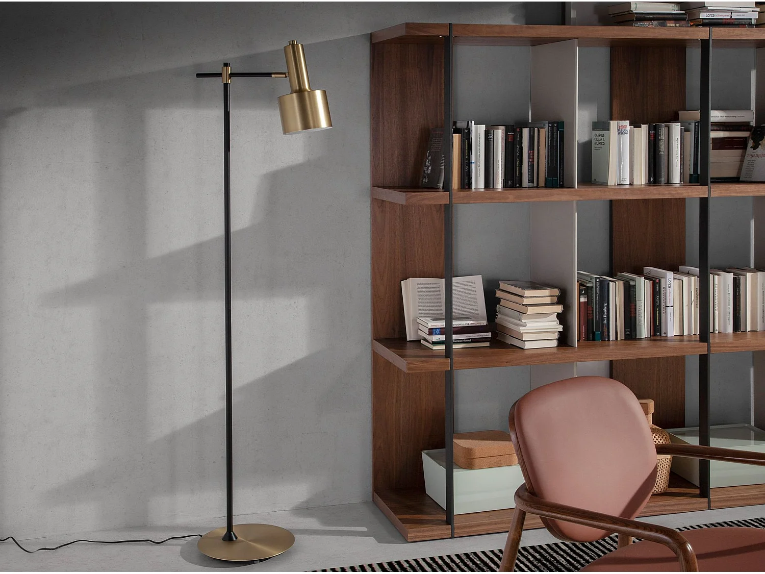 Lampadaire aluminium doré et acier noir 8069 ANGEL CERDA