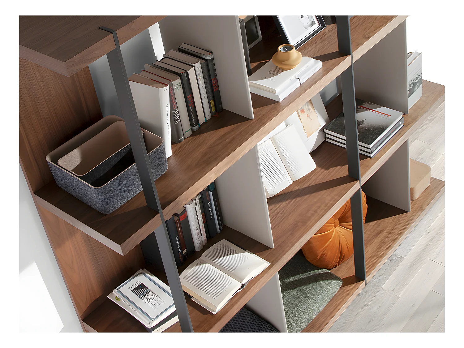 Étagères en noyer et acier noir 3236 ANGEL CERDA