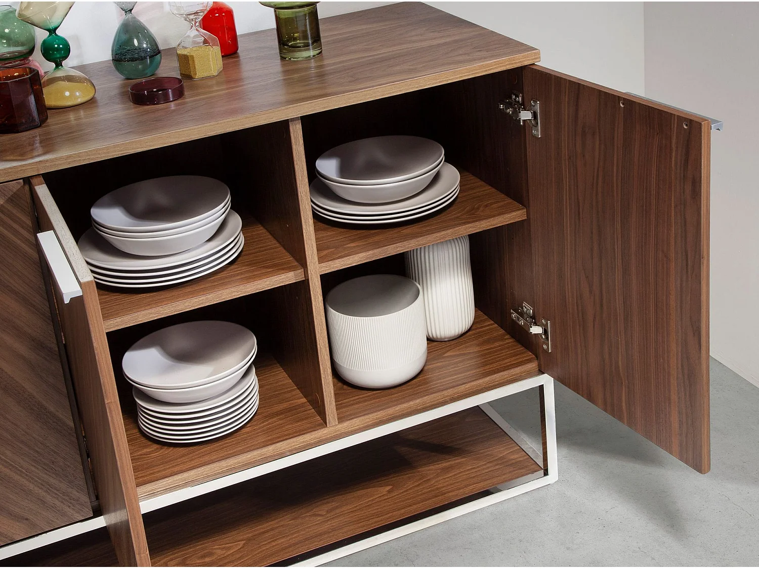 Dressoir walnoot en verchroomd staal 3233 ANGEL CERDA