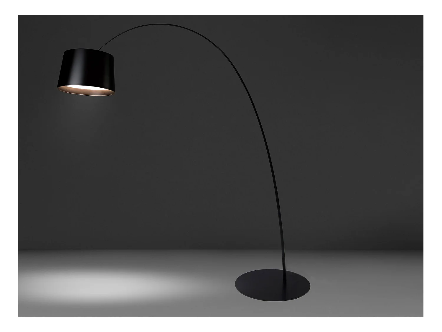 Lampadaire réglable en acier noir