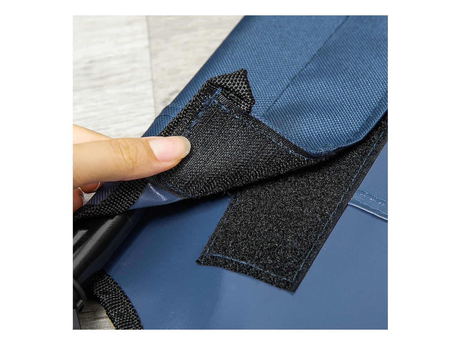 Cama elevada para perros azul 122x92x23 cm PawHut