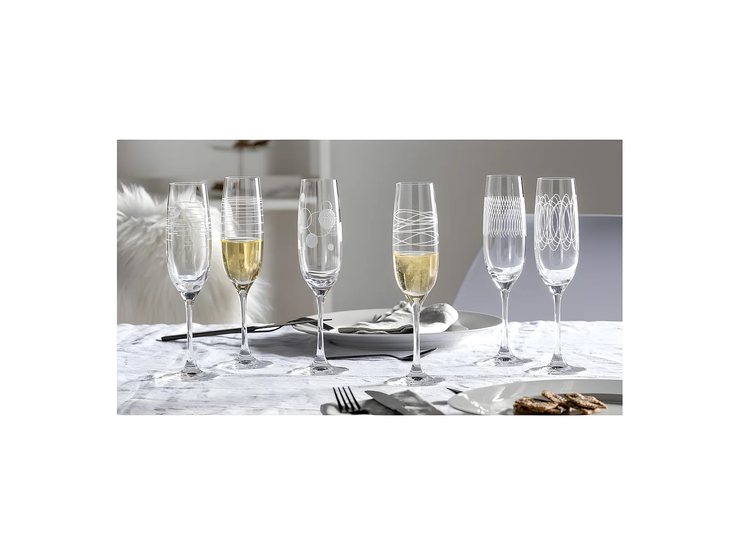 Lote de 6 vasos de champán grabadas 130ml vidrio transparente.