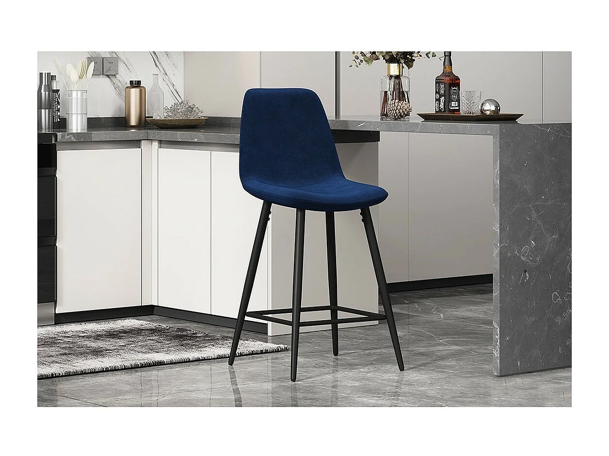 Counterstoel in donkerblauw fluweel BOYLD