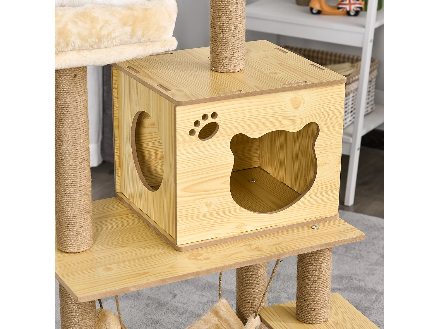 Arbre à chats design contemporain griffoirs grattoirs sisal naturel niche plate-formes hamac boule panneaux particules beige