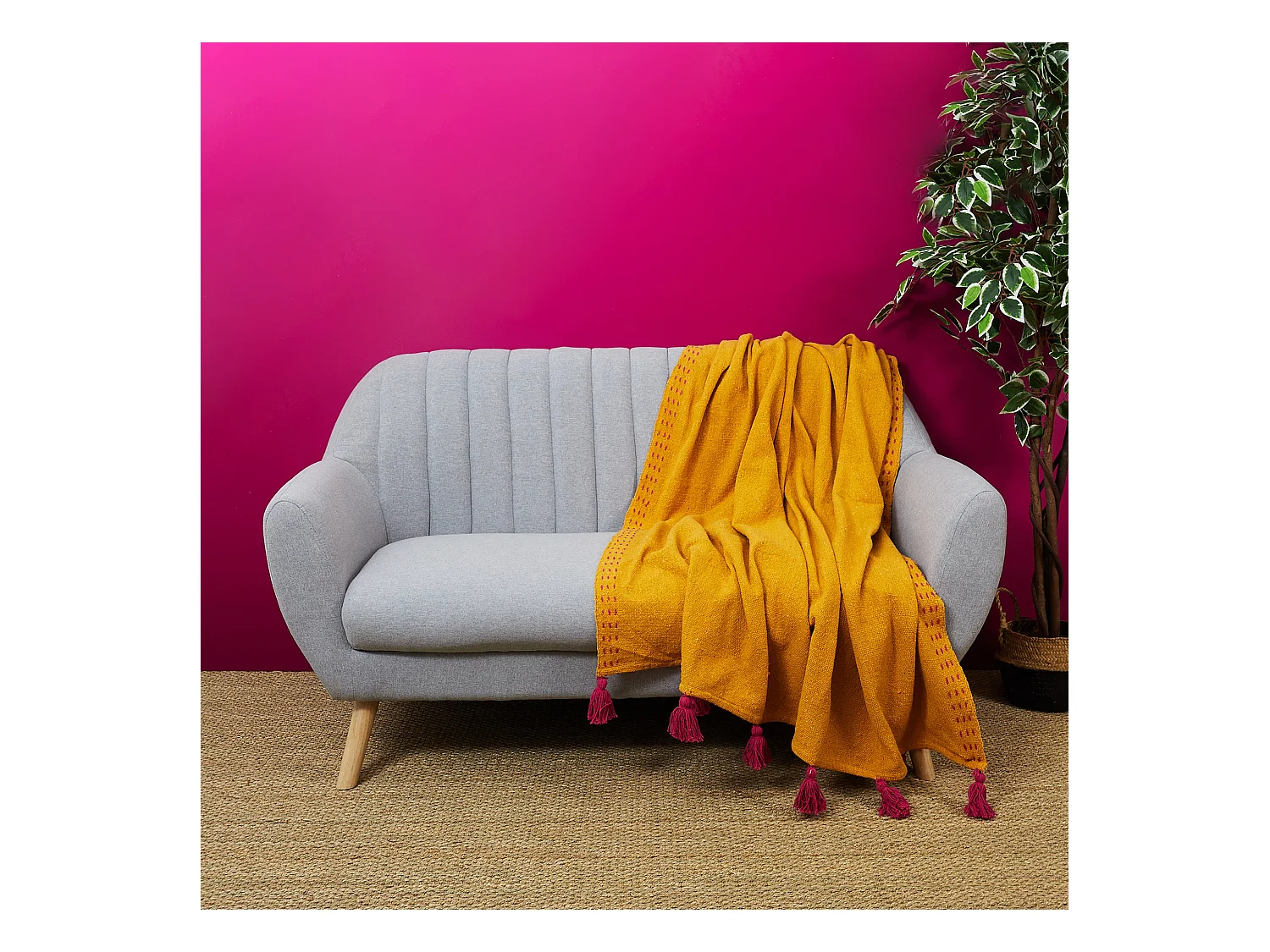 Jete De Canape Surpique Pompons Jaune 130x150cm