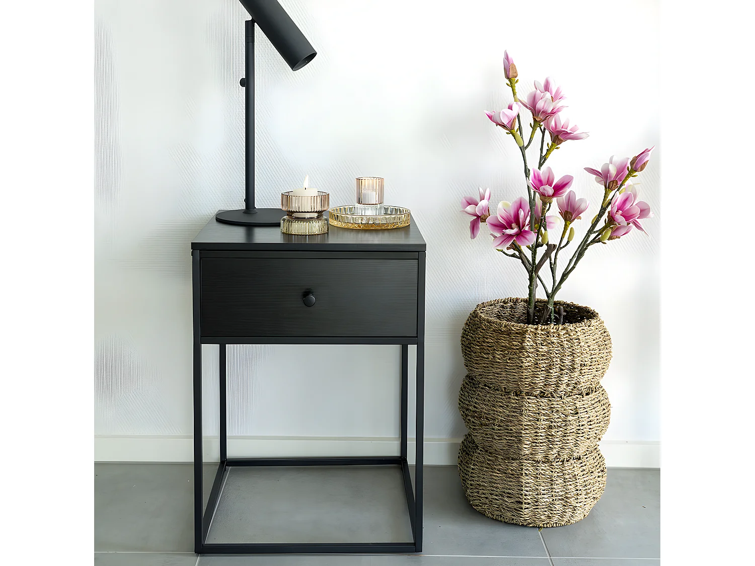 Vita - Table de chevet avec tiroir en bois et métal - Noir