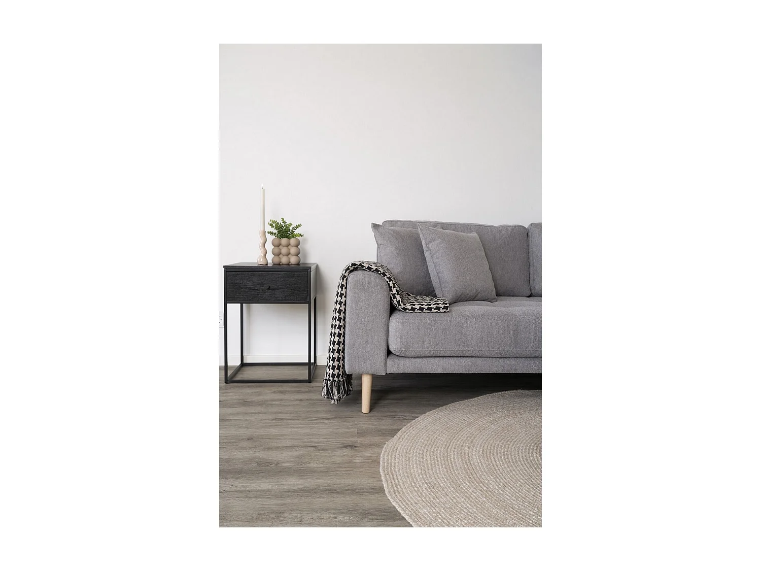Vita - Table de chevet avec tiroir en bois et métal - Noir