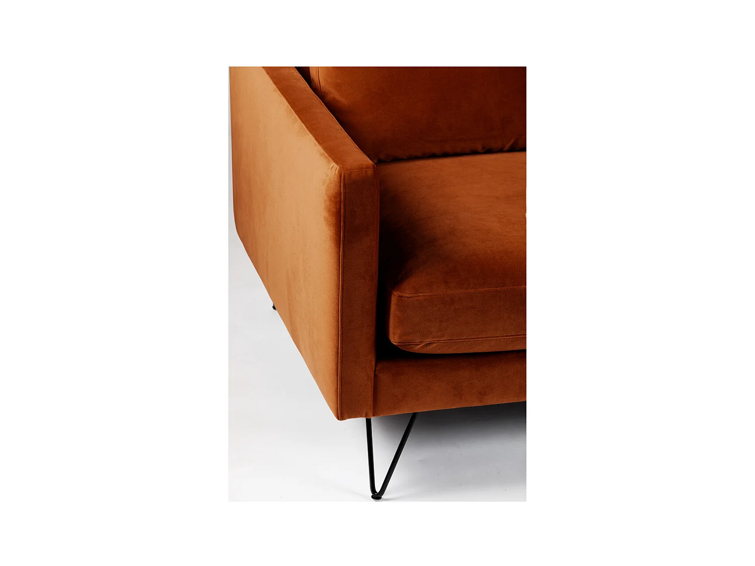 Villabon - Canapé 4 places en velours pieds épingles noirs - Rouille