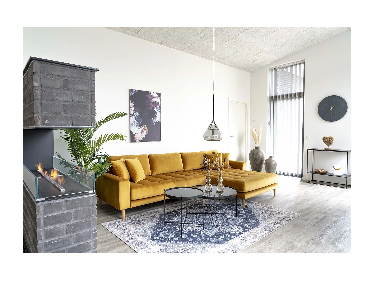 Lido Sofa, Canapé, Chaise longue orientée à droite en velours, moutarde jaune.