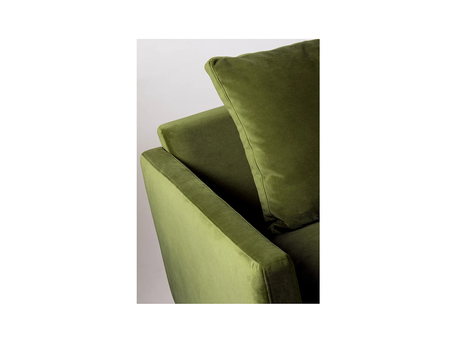 Villabon - Canapé 3 places en velours pieds épingles noirs - Vert olive