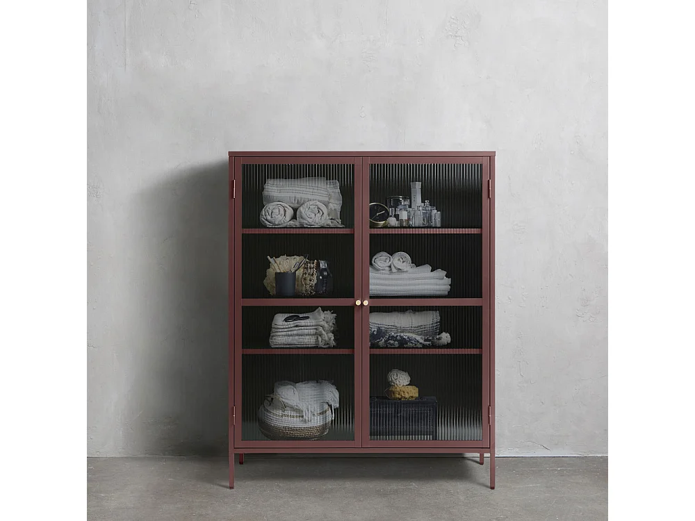 Bjorn - Vaisselier 2 portes en verre strié et métal H140cm - Bordeaux