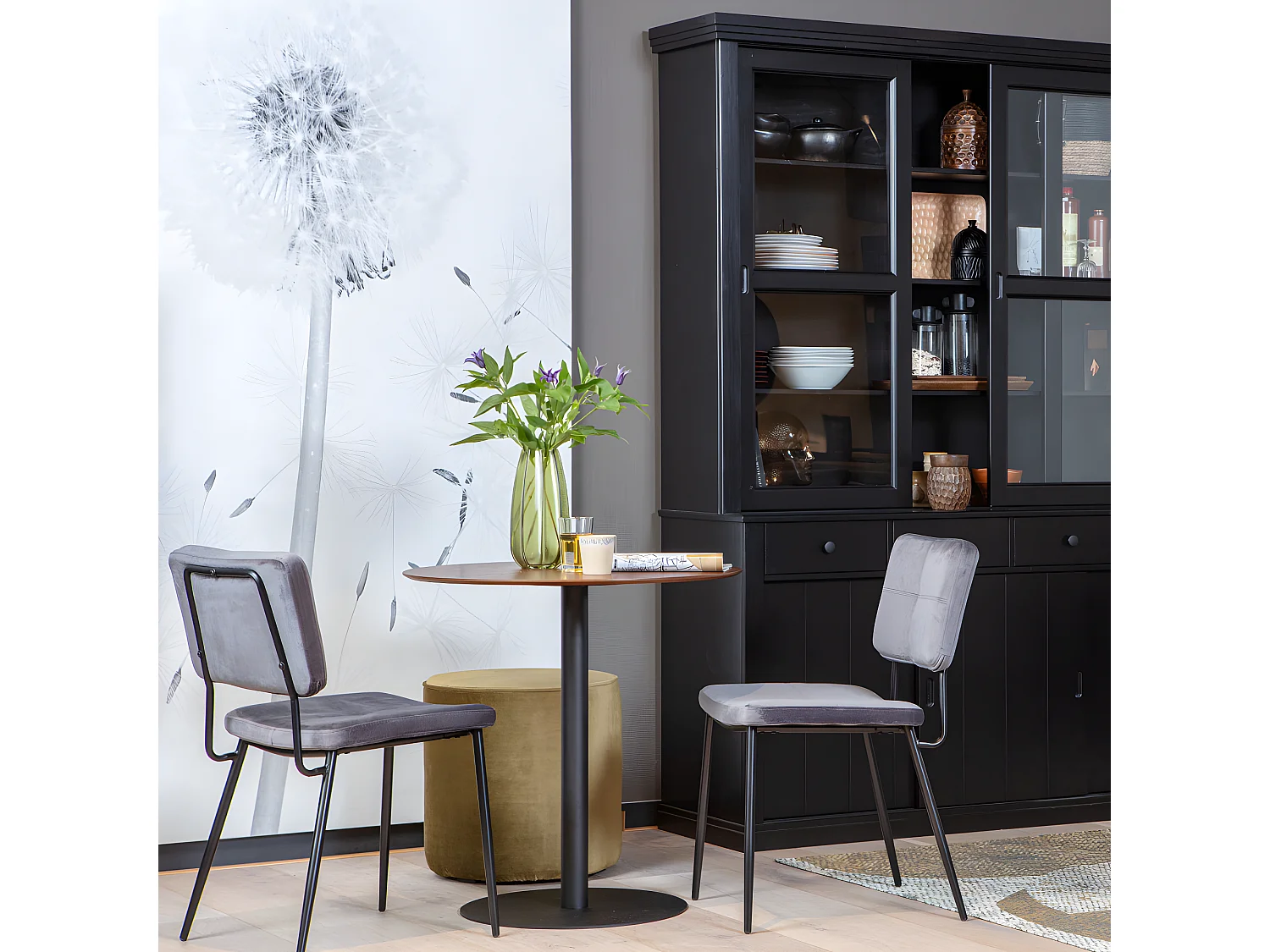 Sjaak - Vaisselier en pin 6 portes 4 tiroirs - Noir