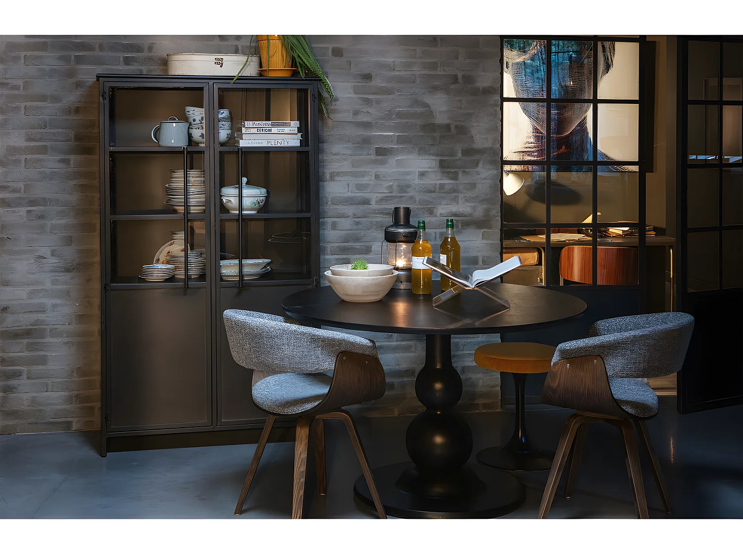 Exhibición de metal y vidrio