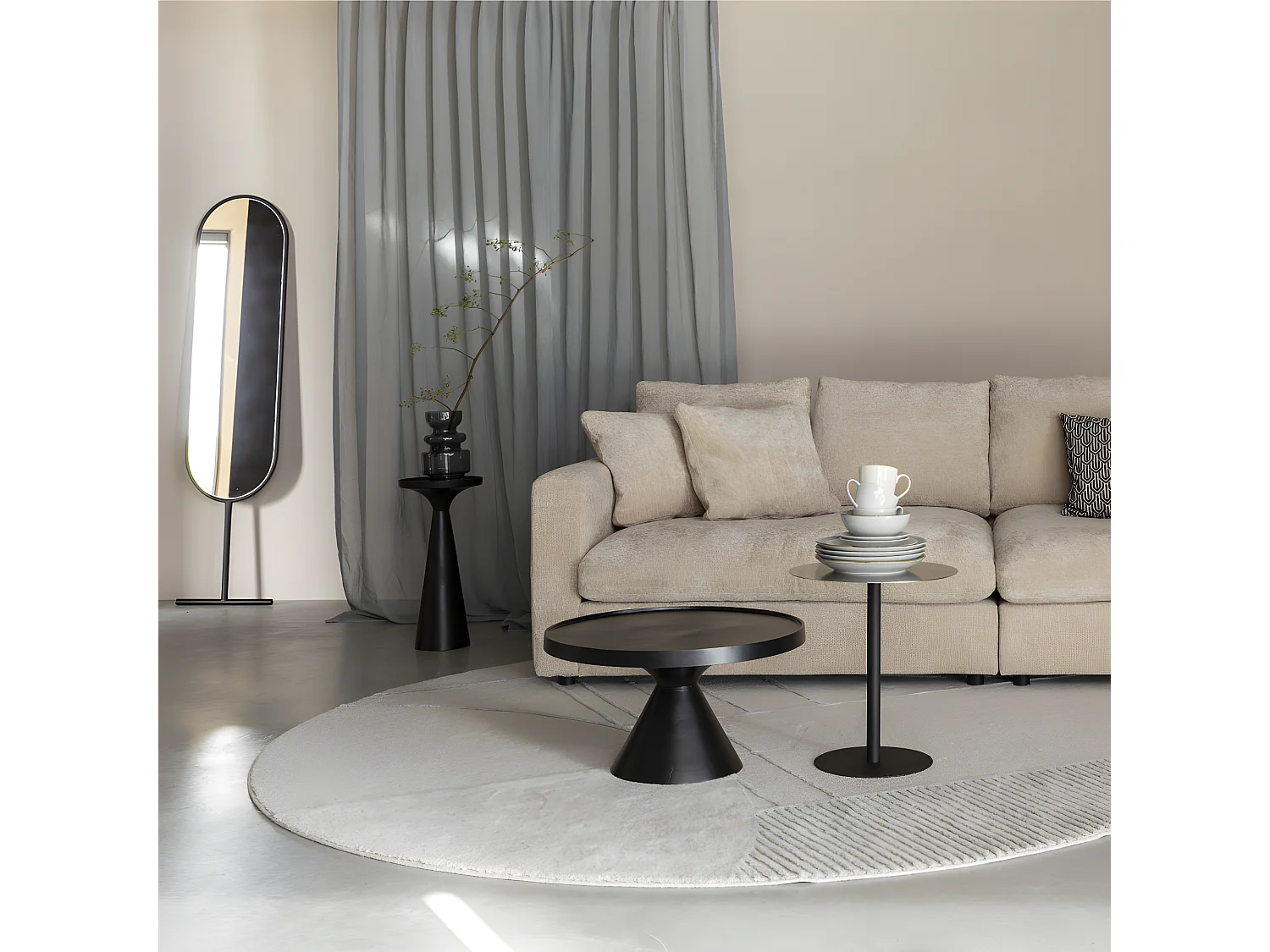 Floss - Table basse ronde en métal ø60cm - Noir