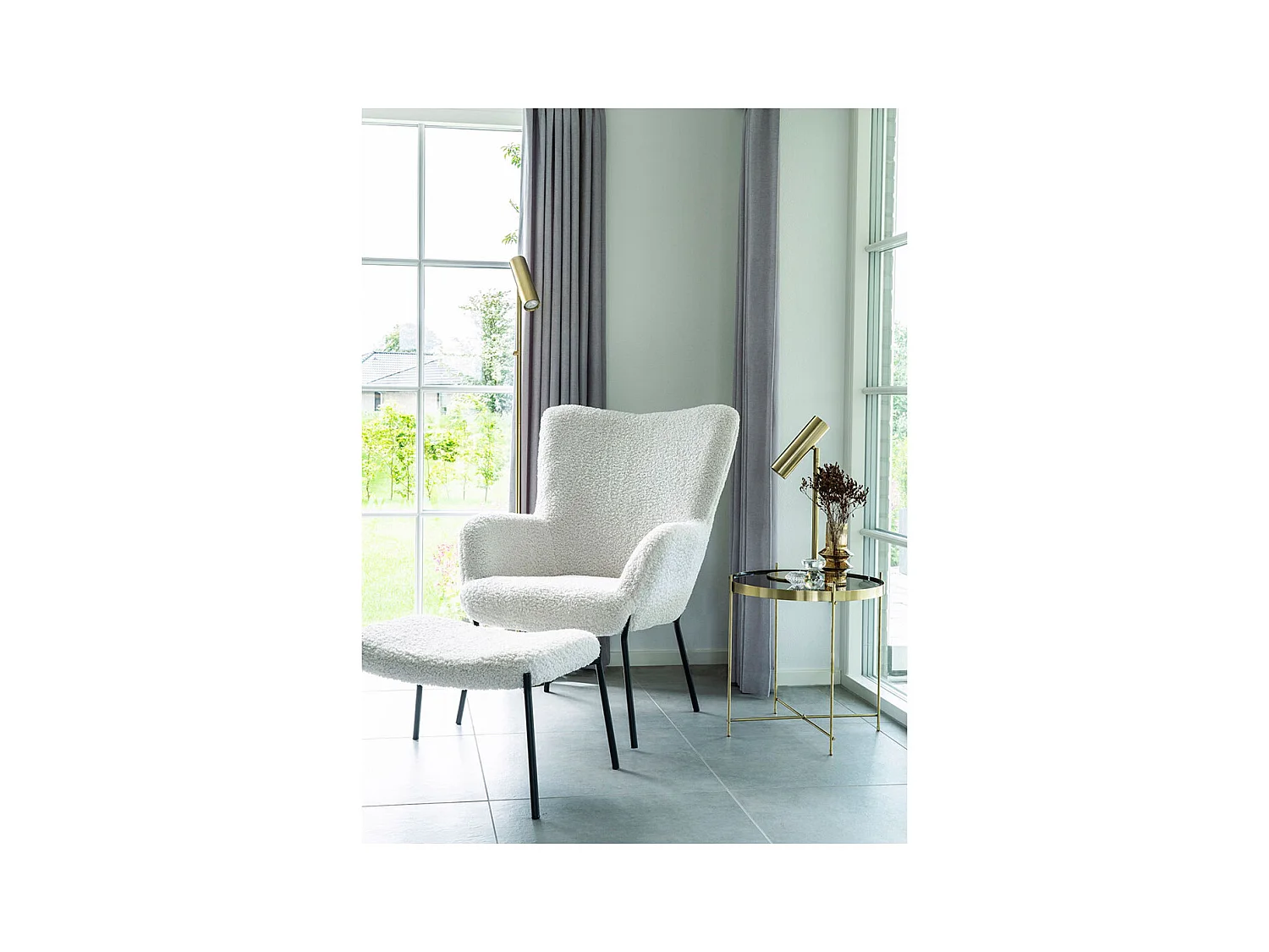 Fútbol de cordero artificial blanco con pies negros