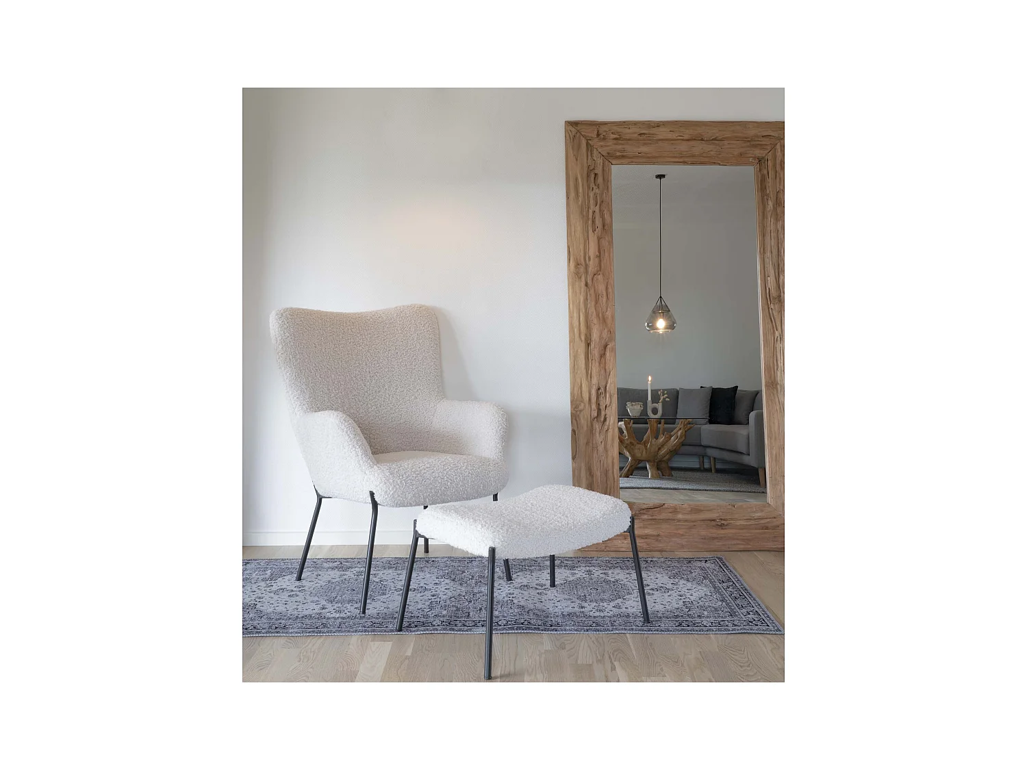 Fútbol de cordero artificial blanco con pies negros