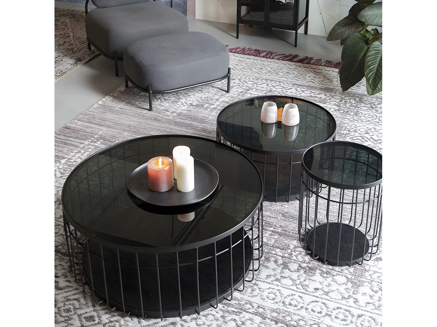 Lance - Table d'appoint ronde en verre et métal ø35cm - Noir