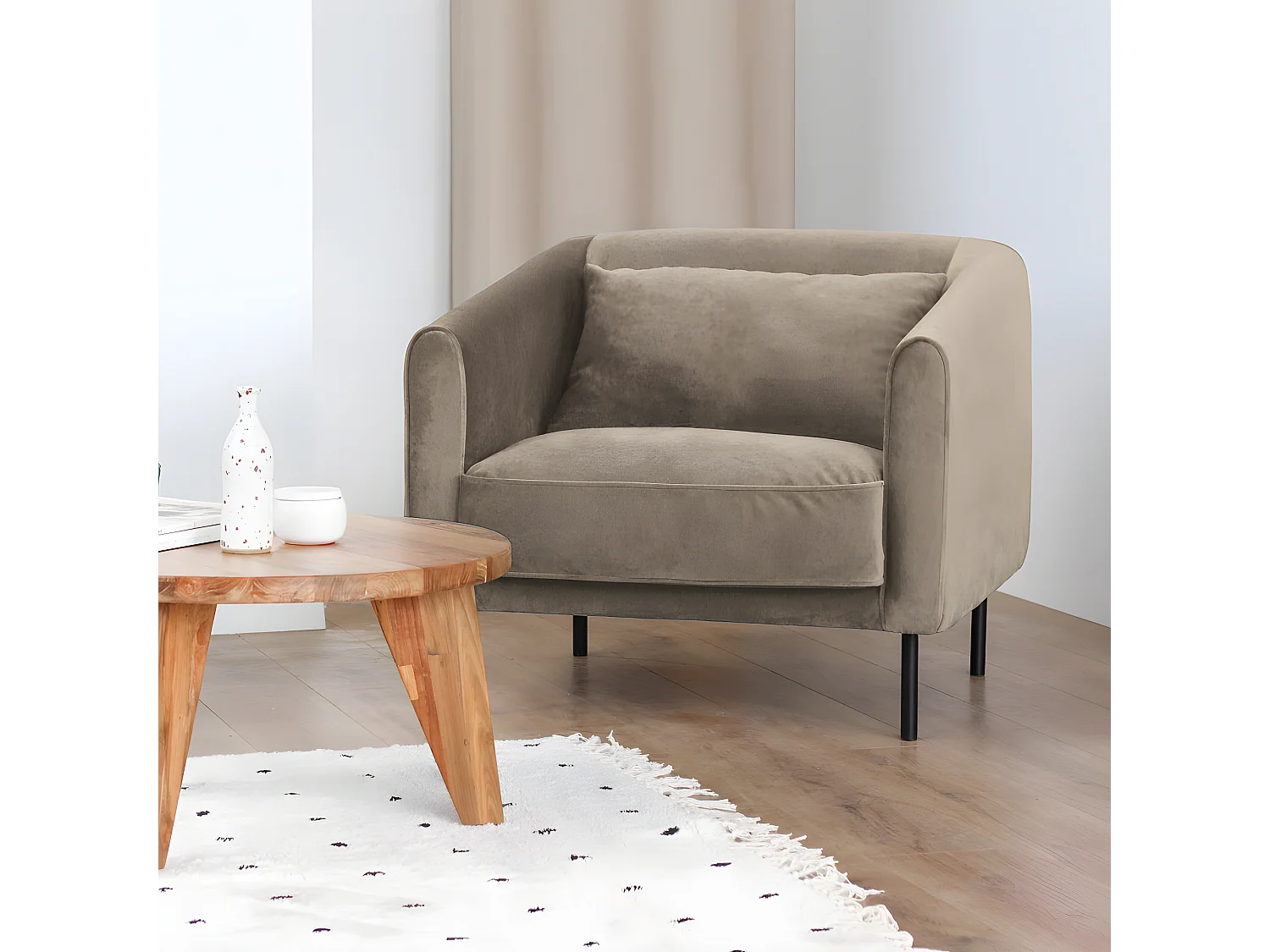 Winsen - Fauteuil en velours pieds droits en métal - Beige