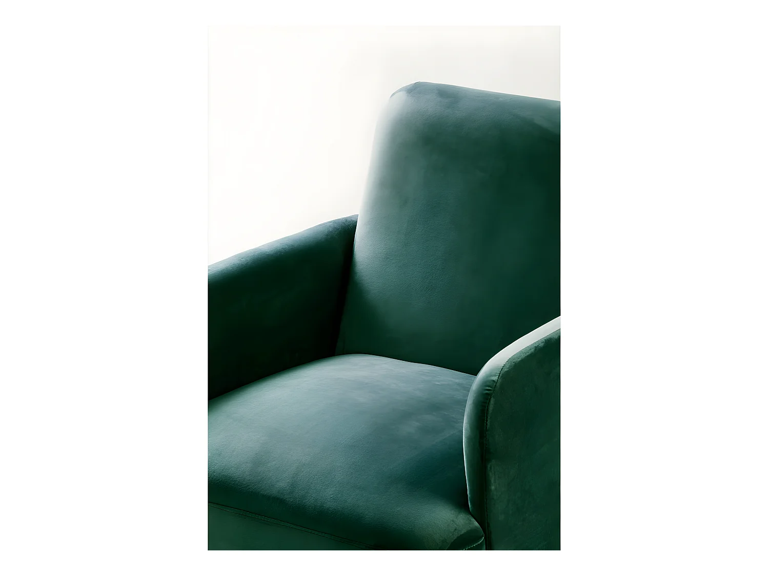 Brooks - Fauteuil rétro en velours pieds bois foncé - Vert forêt