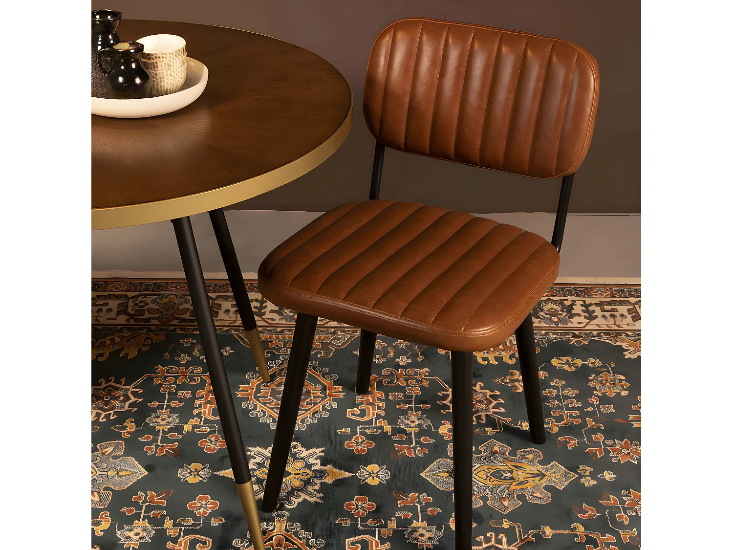 Jake Worn - Chaise rétro capitonnée - Marron