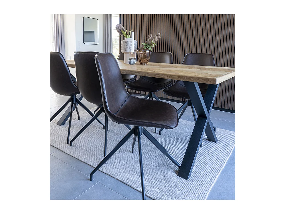 Silla de comedor de cuero sintético con pivote de color marrón oscuro con pies negros