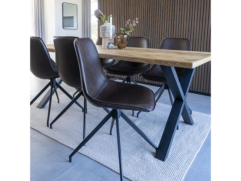 Monaco eetkamerstoel PU kunstleer bruin.