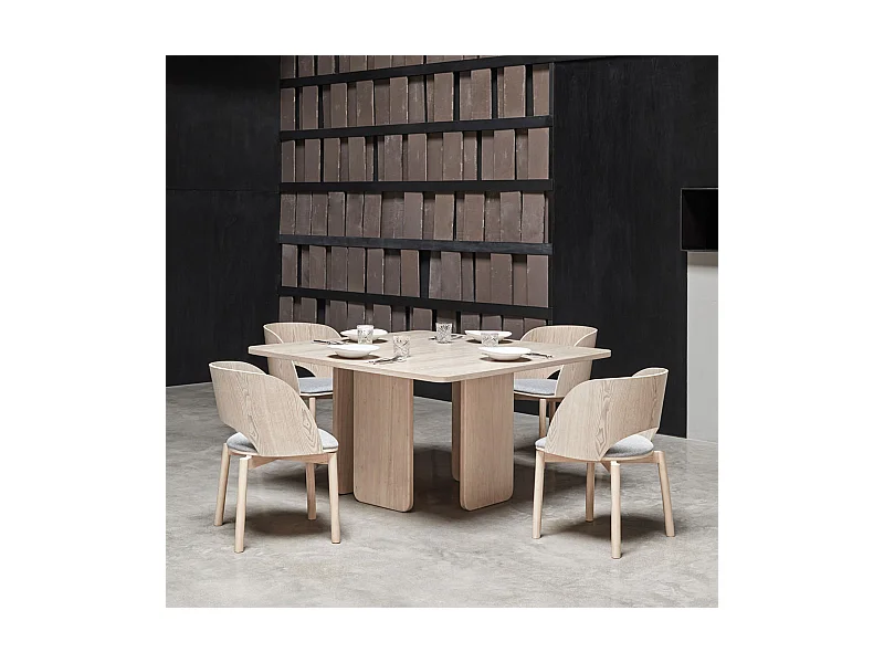 4-Sitzer-Tisch aus natürlichem Eschenholz 137x137 cm