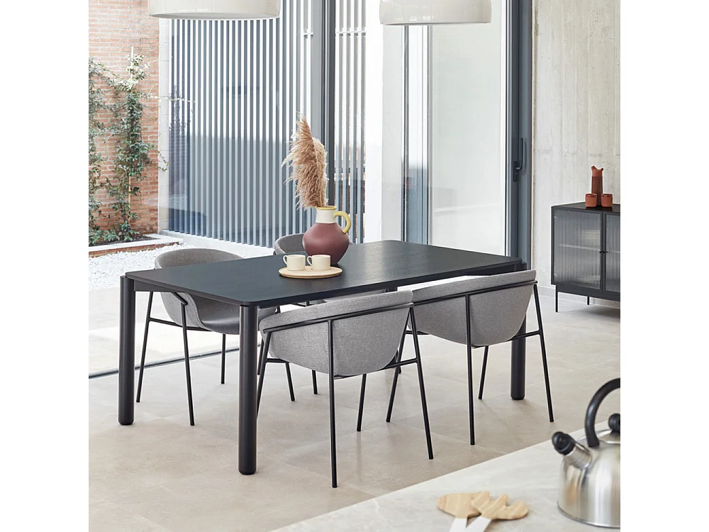 Tafel 6 plaatsen in zwart hout 180x100 cm