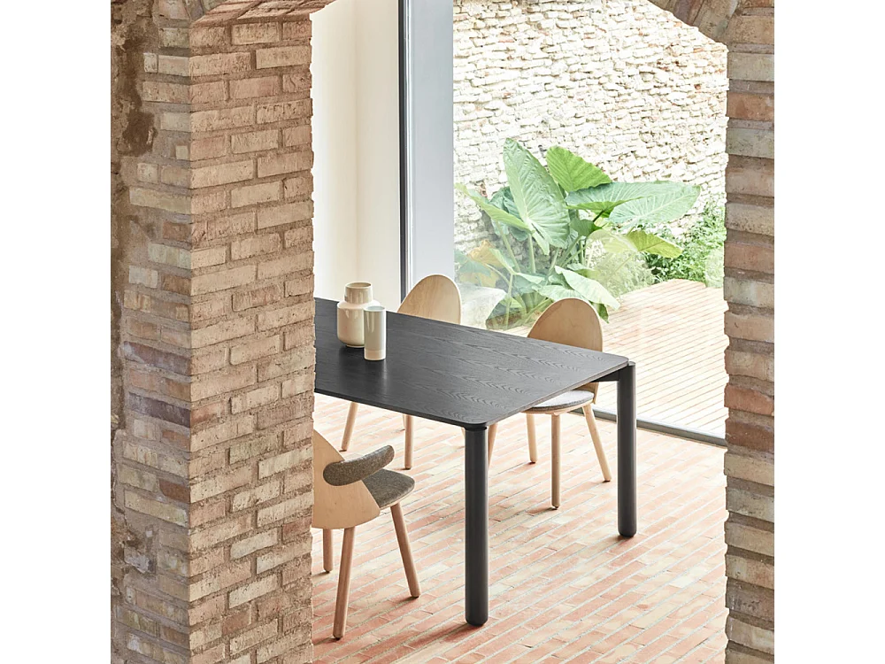 Tafel 6 plaatsen in zwart hout 180x100 cm