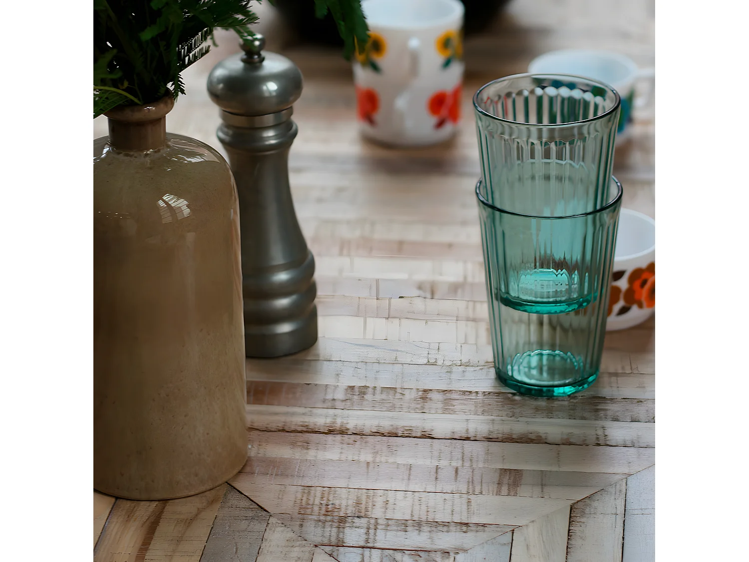 Pamenang - Table à manger 8 personnes en métal et teck recyclé 180x90cm - Bois