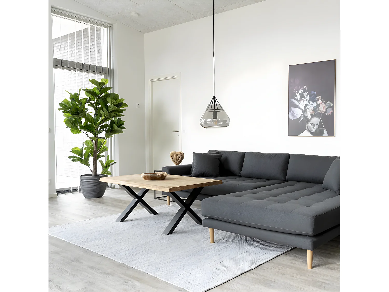 Tony salontafel met golvende rand, eik.