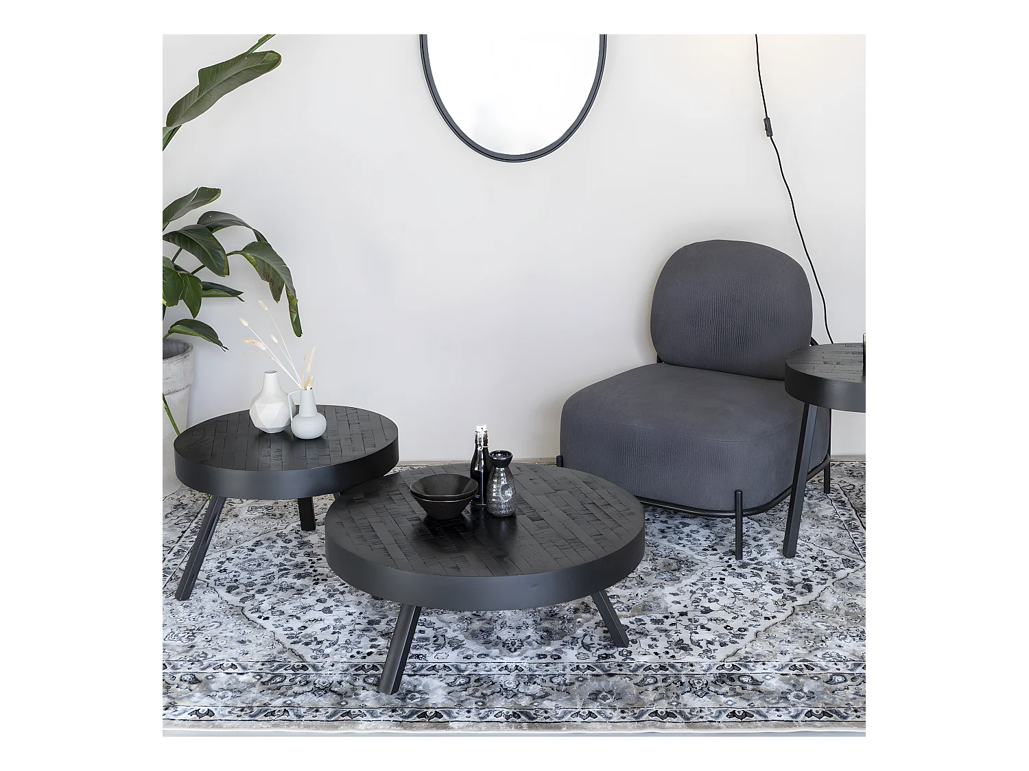 Suri - Table basse ronde en teck recyclé et métal ø74cm - Noir