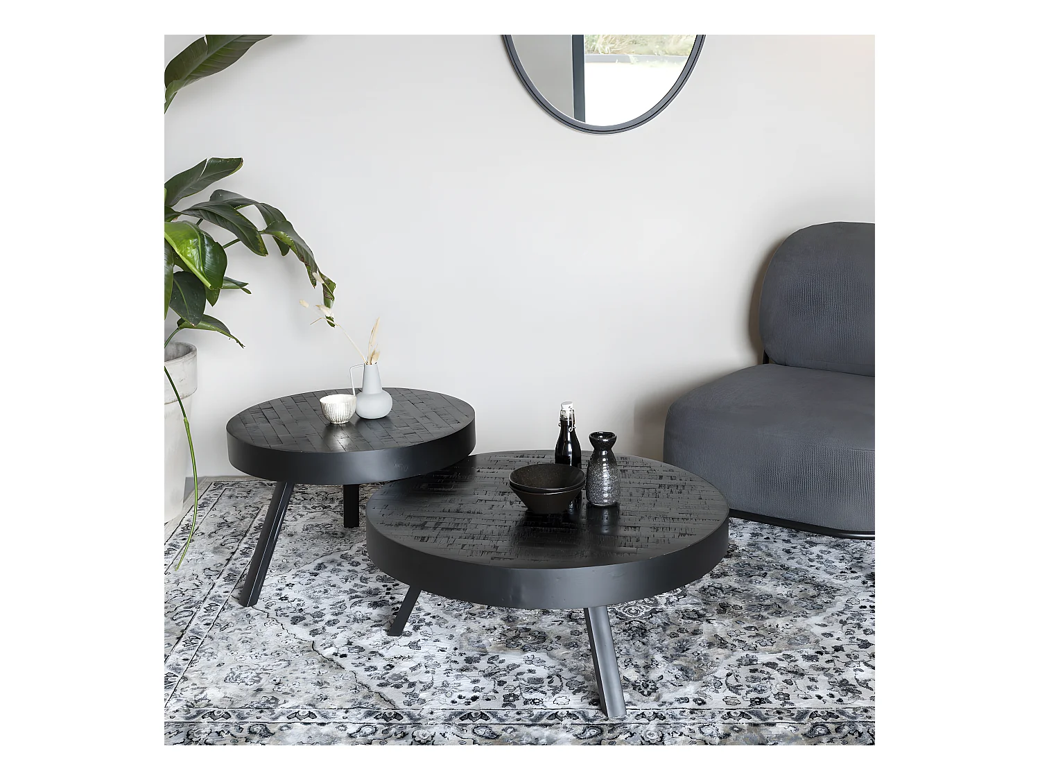 Suri - Table basse ronde en teck recyclé et métal ø74cm - Noir