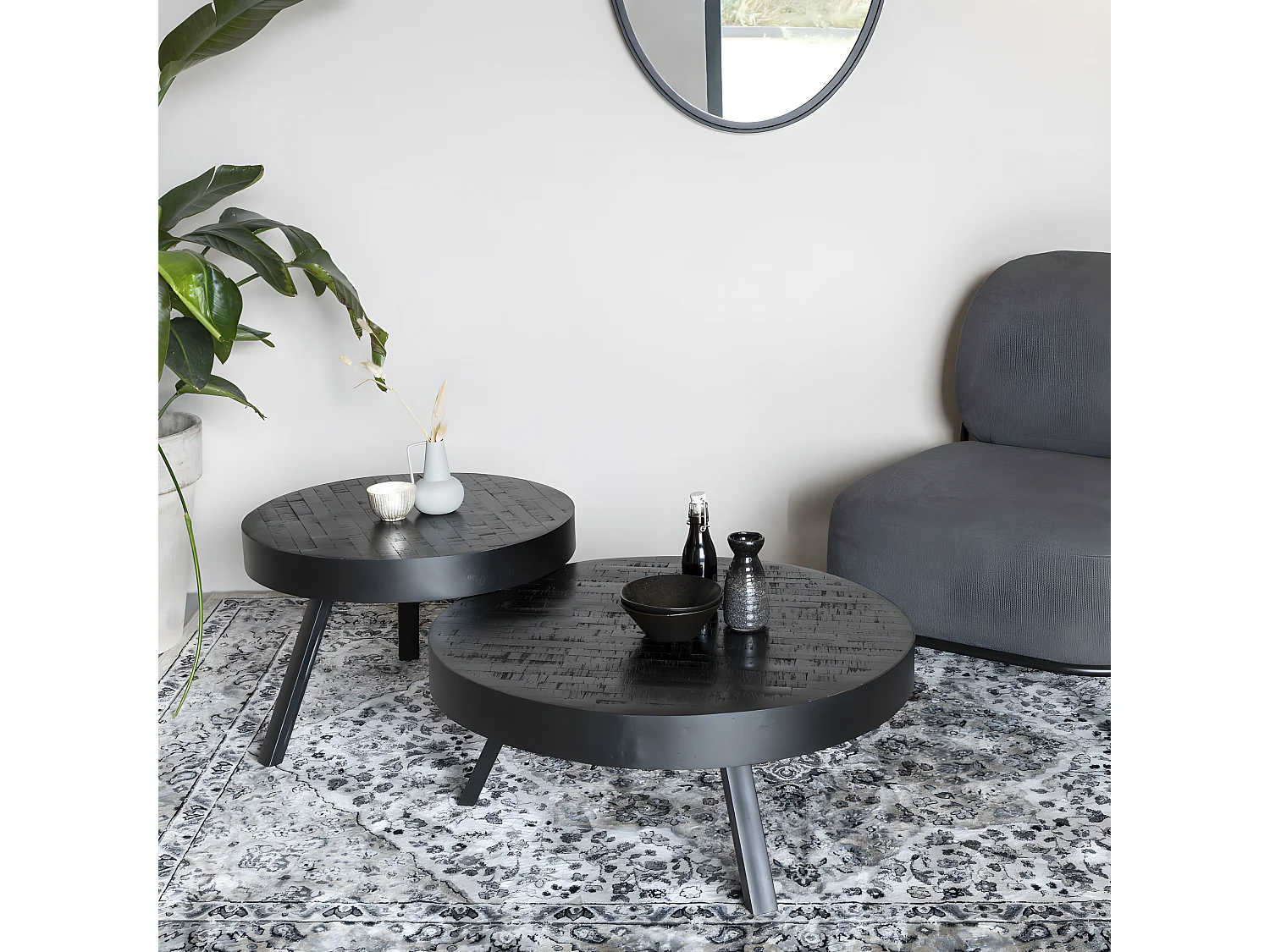 Suri - Table basse ronde en teck recyclé et métal ø74cm - Noir