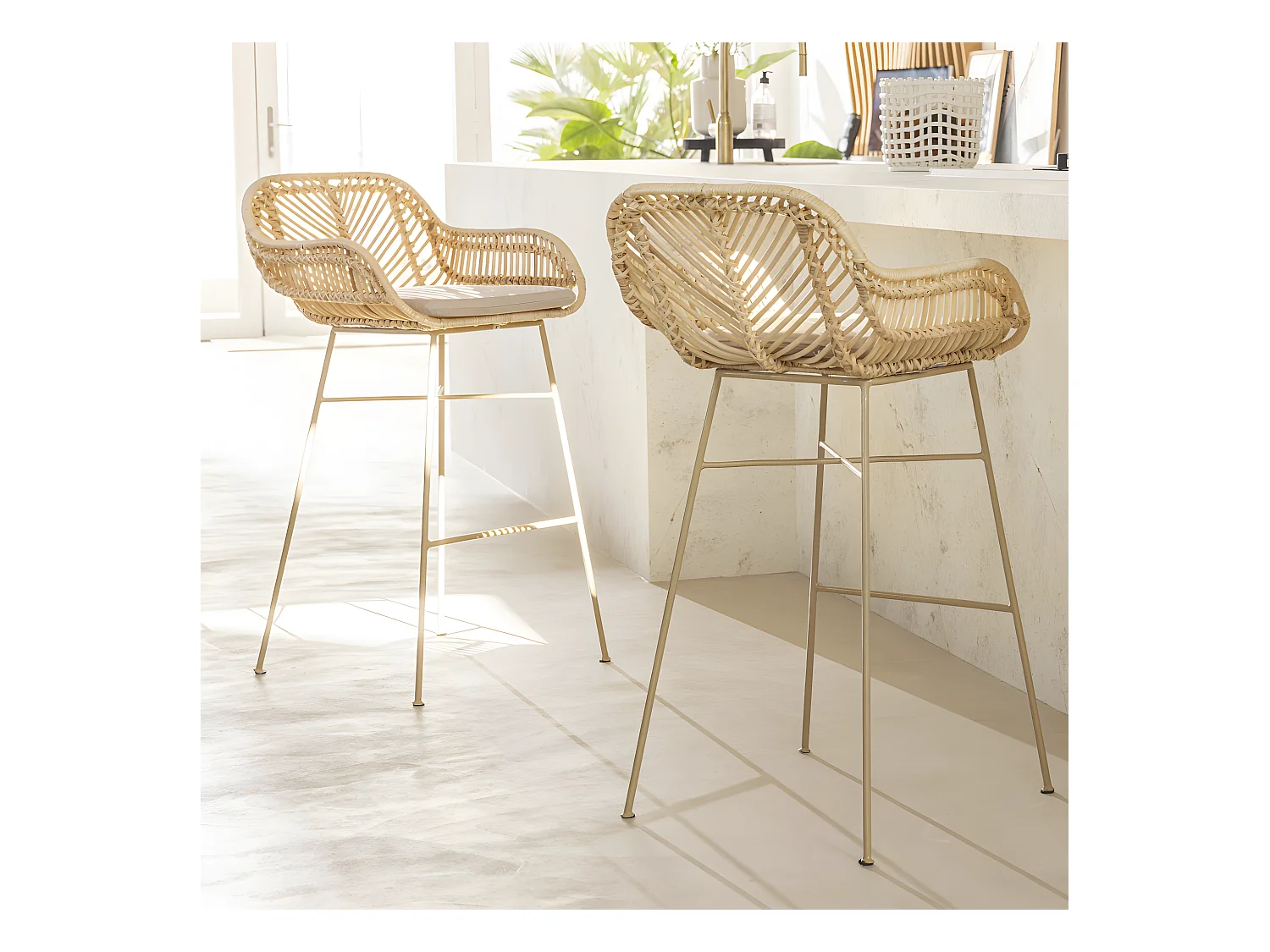 Nunuhai - Lot de 2 tabourets de bar en rotin pieds beiges 76cm - Beige
