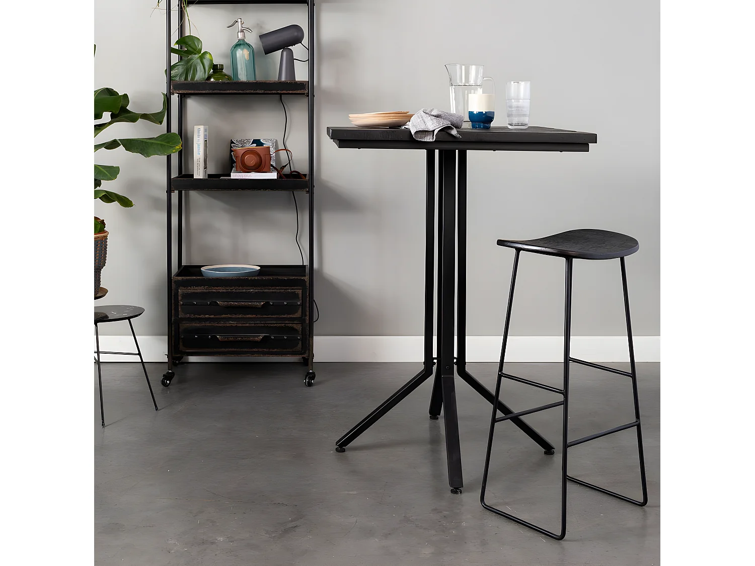 Tangle - Tabouret de bar en teck recyclé et métal H62cm - Noir