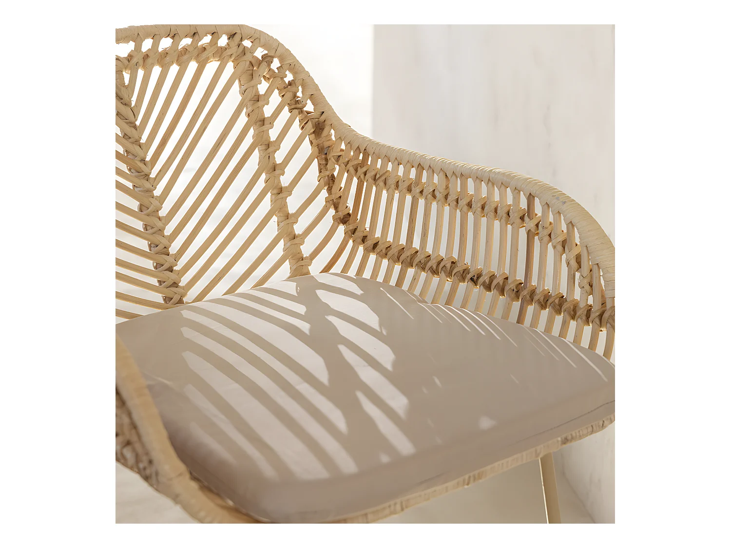 Nunuhai - Lot de 2 tabourets de bar en rotin pieds beiges H68cm - Naturel