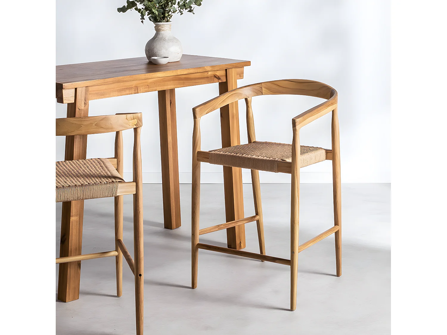 Buri - Lot de 2 fauteuils de bar en teck et corde tressé H65cm - Bois clair