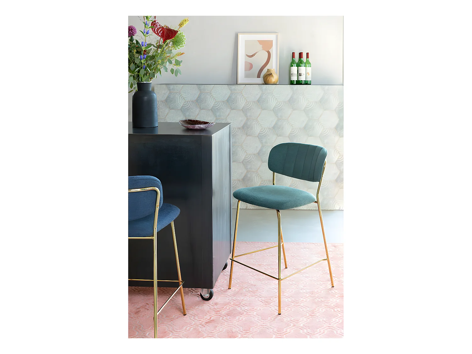 Jolien - Lot de 2 tabourets de bar en tissu avec pieds dorés H65cm - Vert