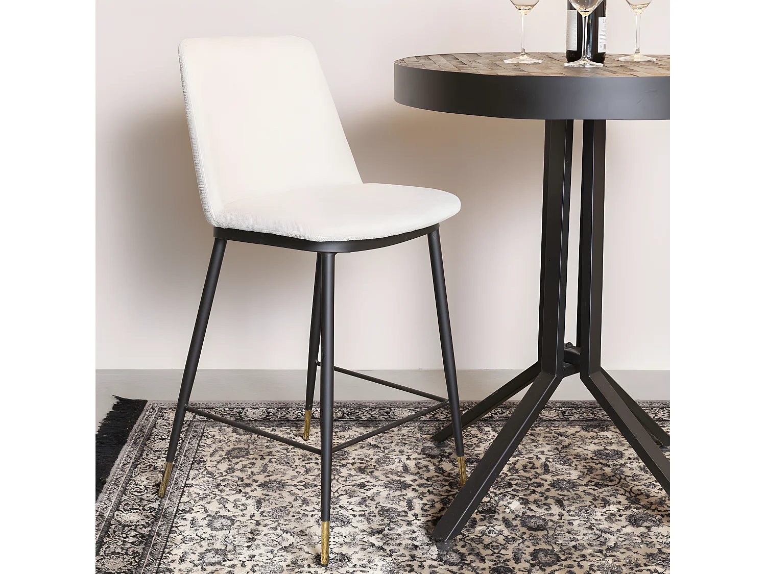 Lionel - Lot de 2 tabourets de bar en tissu et métal H65cm - Beige