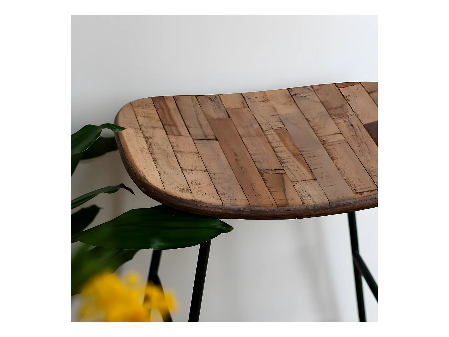 Kabayan - Tabouret de bar en teck recyclé et métal H65cm - Bois clair